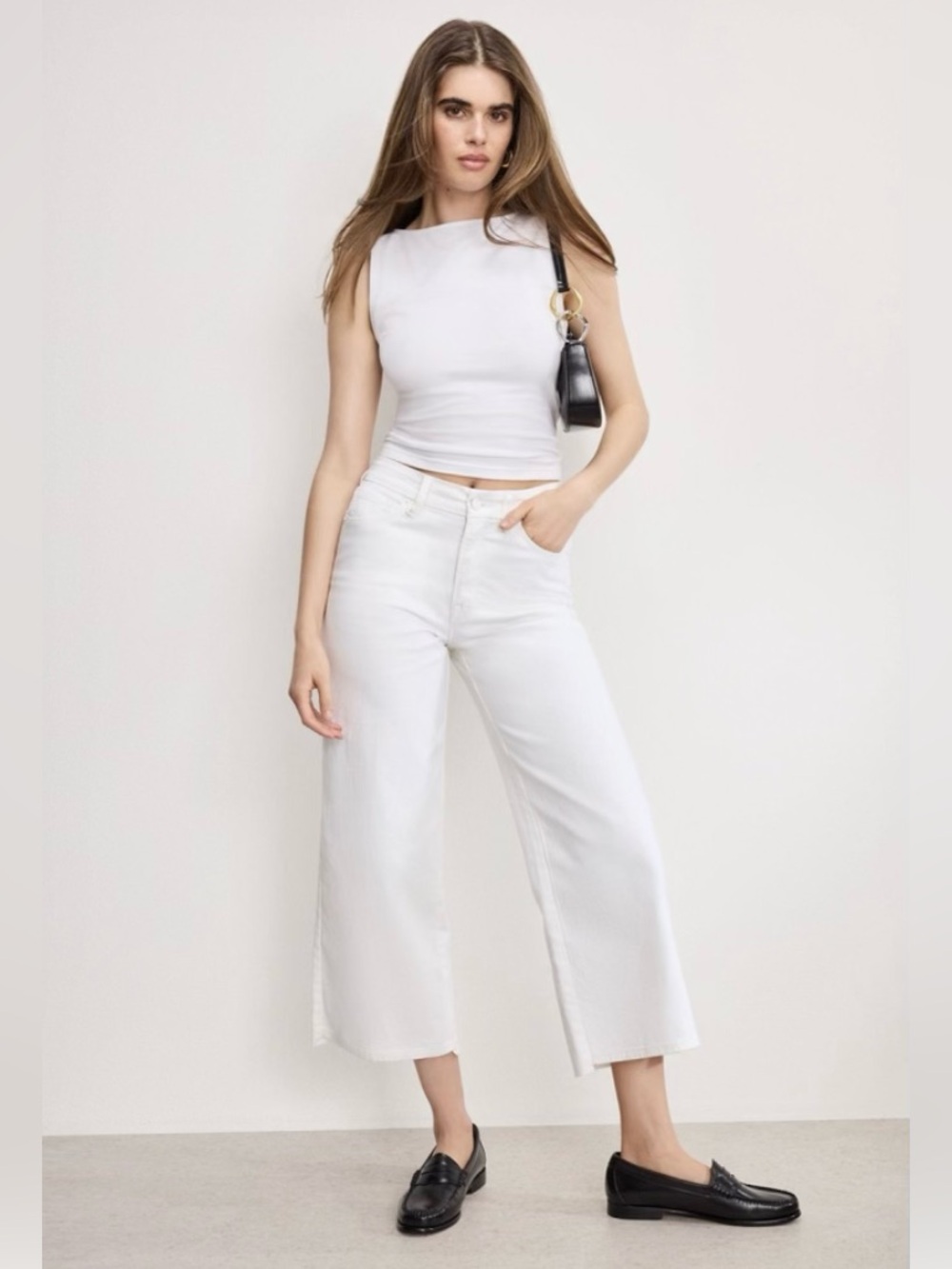 SALE 🎉 NWT Good American Good Waist Palazzo Raw Hem Crop Jeans in White - Picture 4 of 15